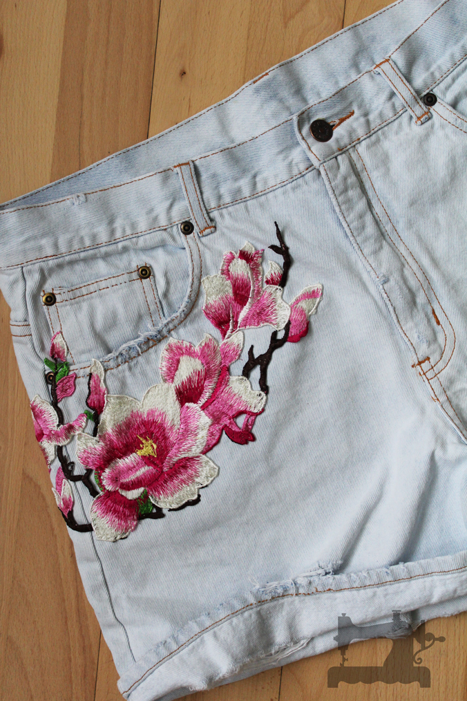 ripped-jeans-and-embroidery2