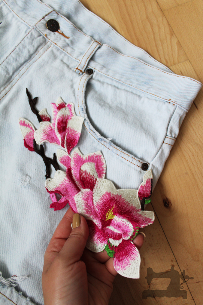 ripped-jeans-and-embroidery3