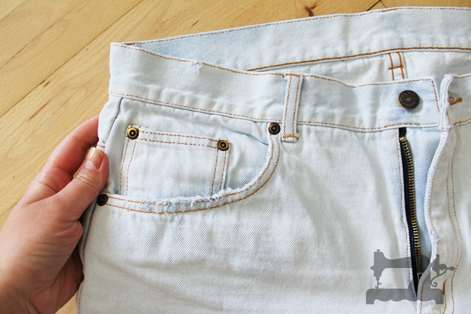 ripped-jeans-and-embroidery6